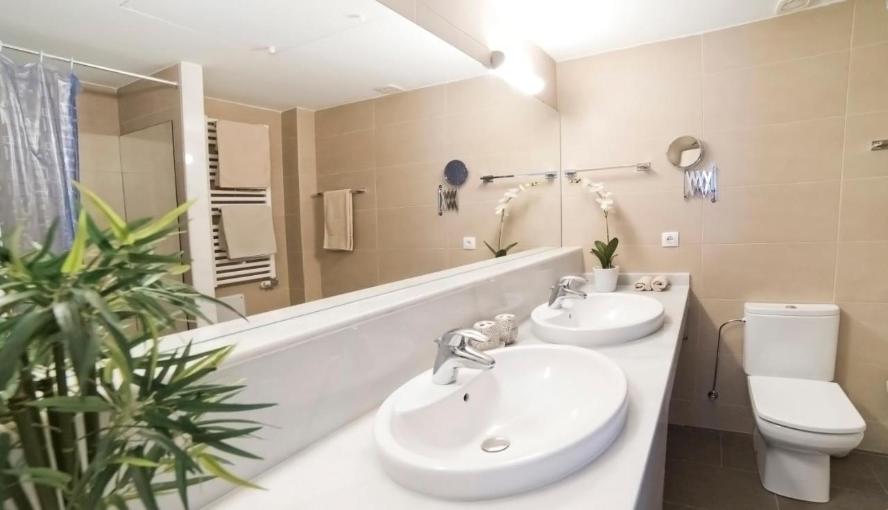 Tranquil Duplex In Sitges, Barcelona,Sea Views, Parking, Terrace Exterior foto