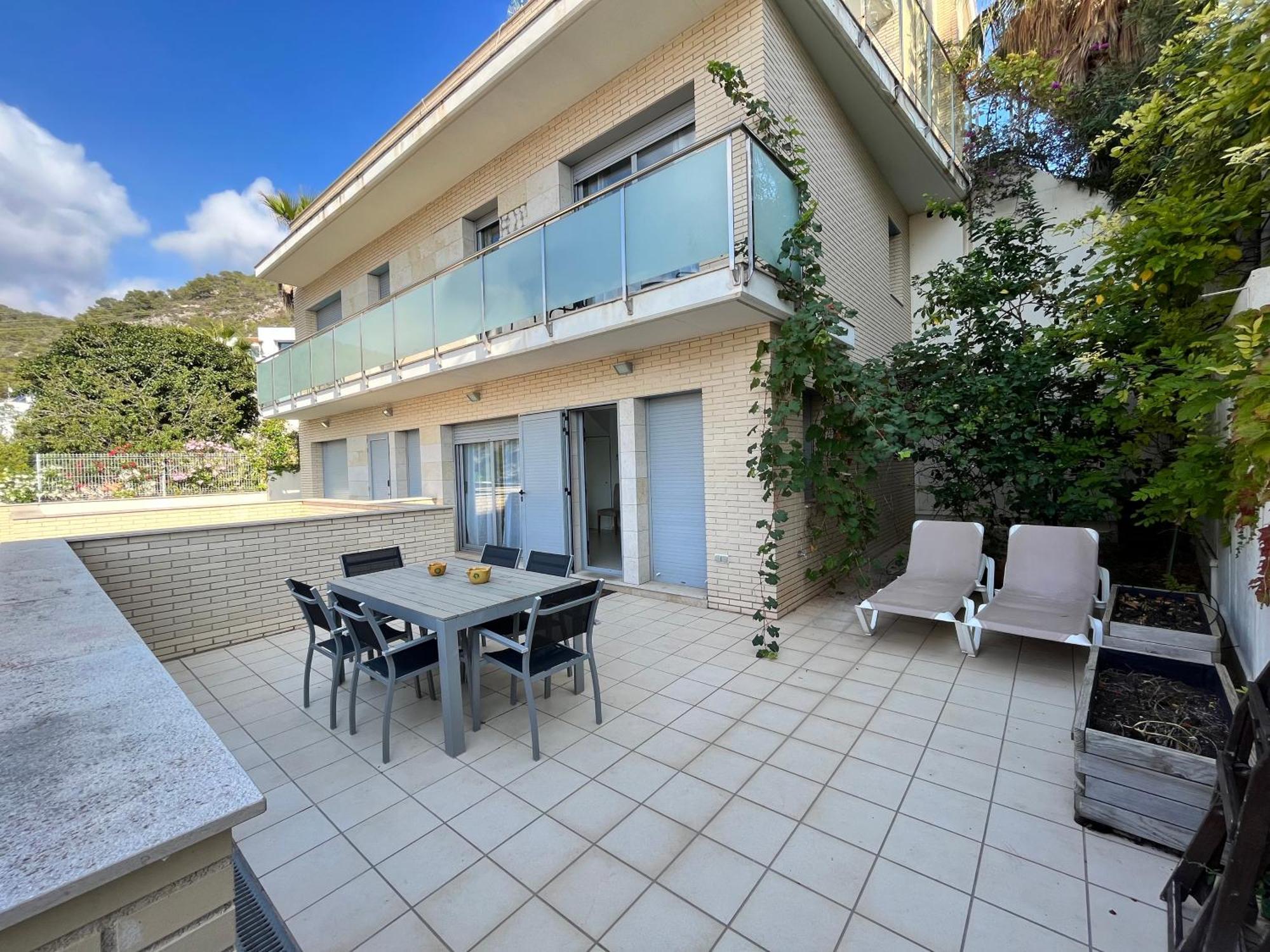 Tranquil Duplex In Sitges, Barcelona,Sea Views, Parking, Terrace Exterior foto
